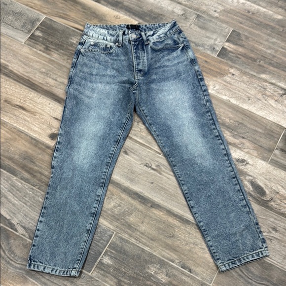 Tapered Fit Rigid Jeans - Picture 3 of 11